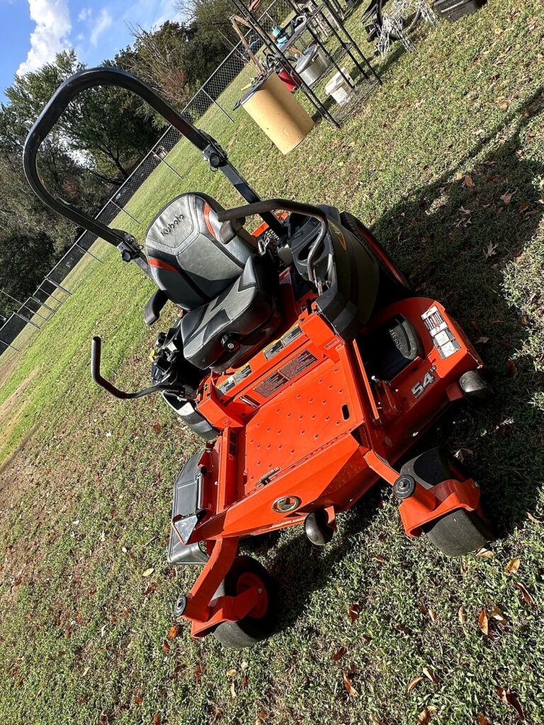 Kubota Z400 zero-turn mower