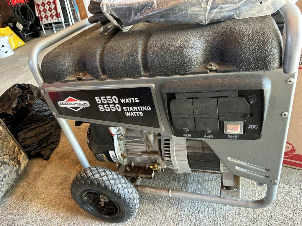 Briggs & Stratton 5,550 watt / 8,550 starting watt portable generator